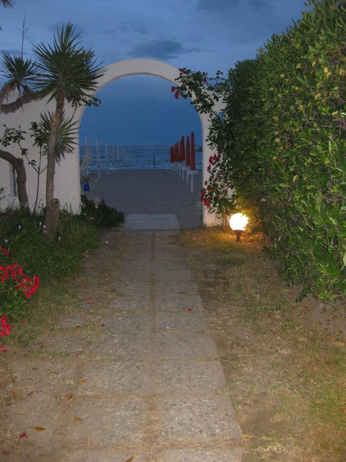 Hotel Silvi Silvi Marina Exterior foto
